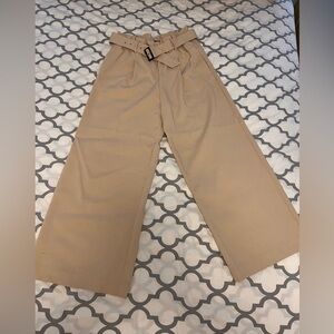 Ann Taylor wide leg paper bag pants. Size medium